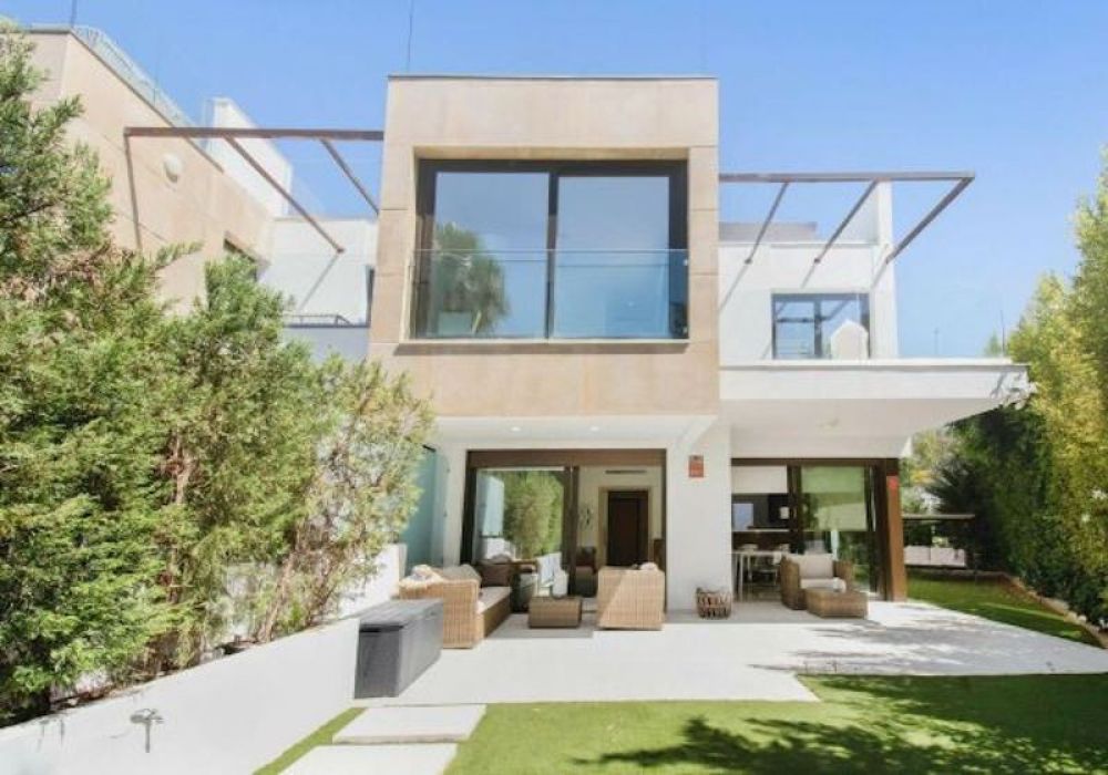 Luxurious 3 bedroom townhouse 