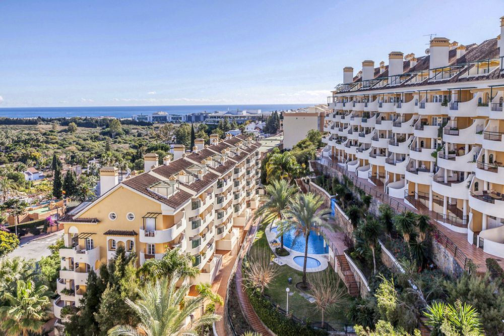 Office for sale in Nueva Andalucia