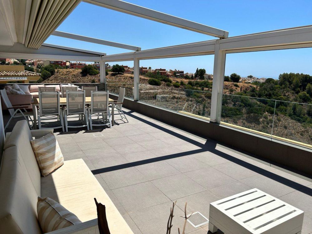 Perfectly located apartment with amazing views!