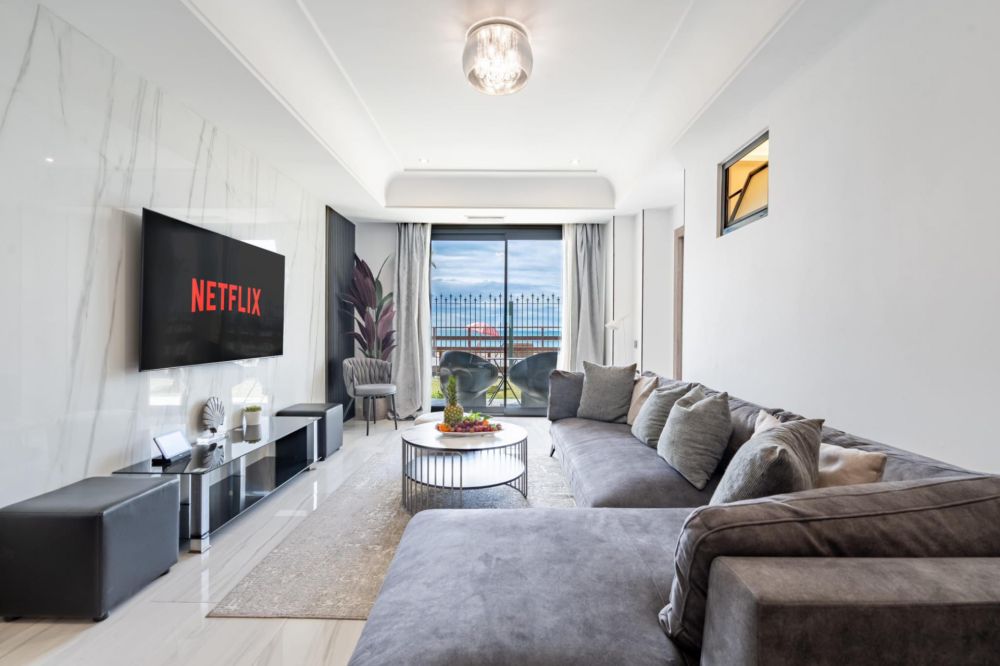 Beachfront Apartment in Puerto Banús