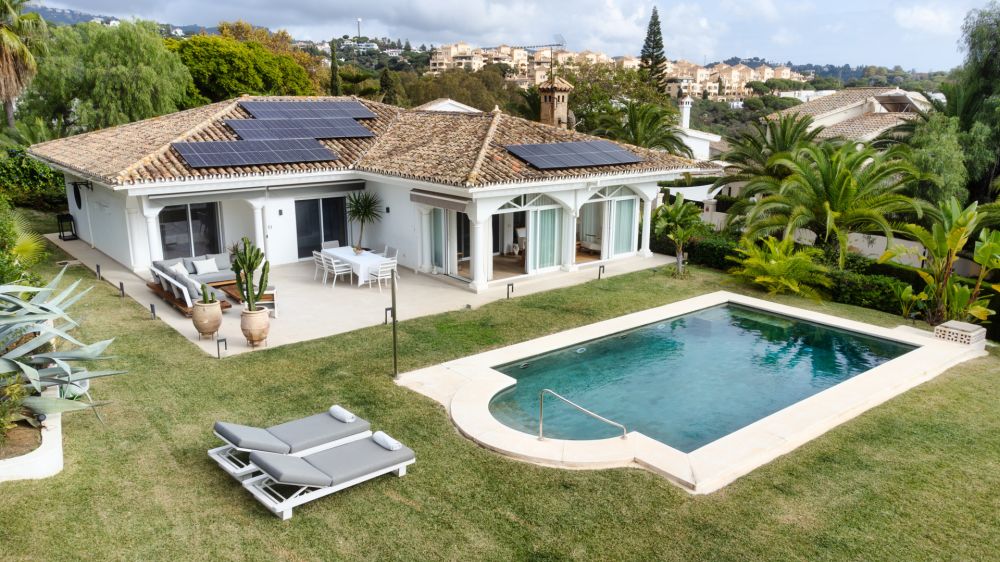 Stunning single level villa in Marbella East