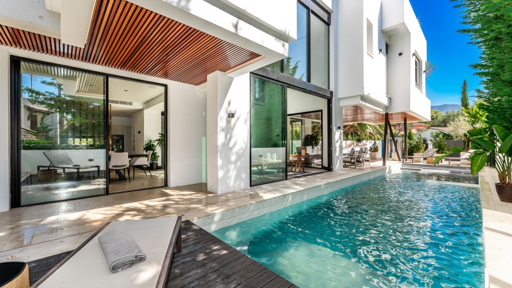 Luxury Villa for sale on the Golden Mile, Marbella