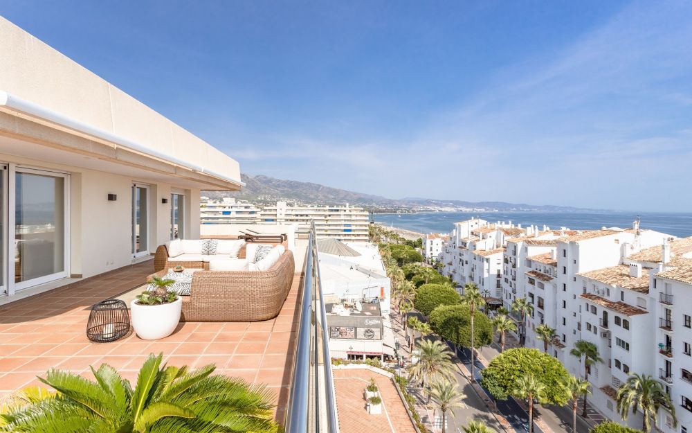Modern Luxury Penthouse for sale in Puerto Banus, Marbella