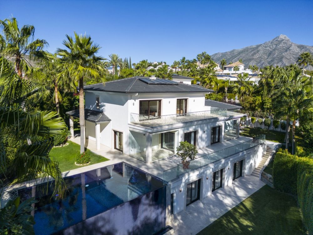 Modern Luxury Villa for sale in Nueva Andalucia, Marbella