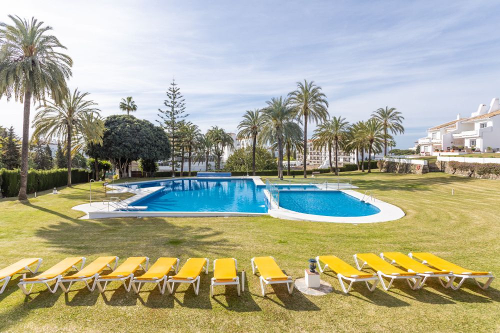 Apartment for sale in Nueva Andalucia, Marbella