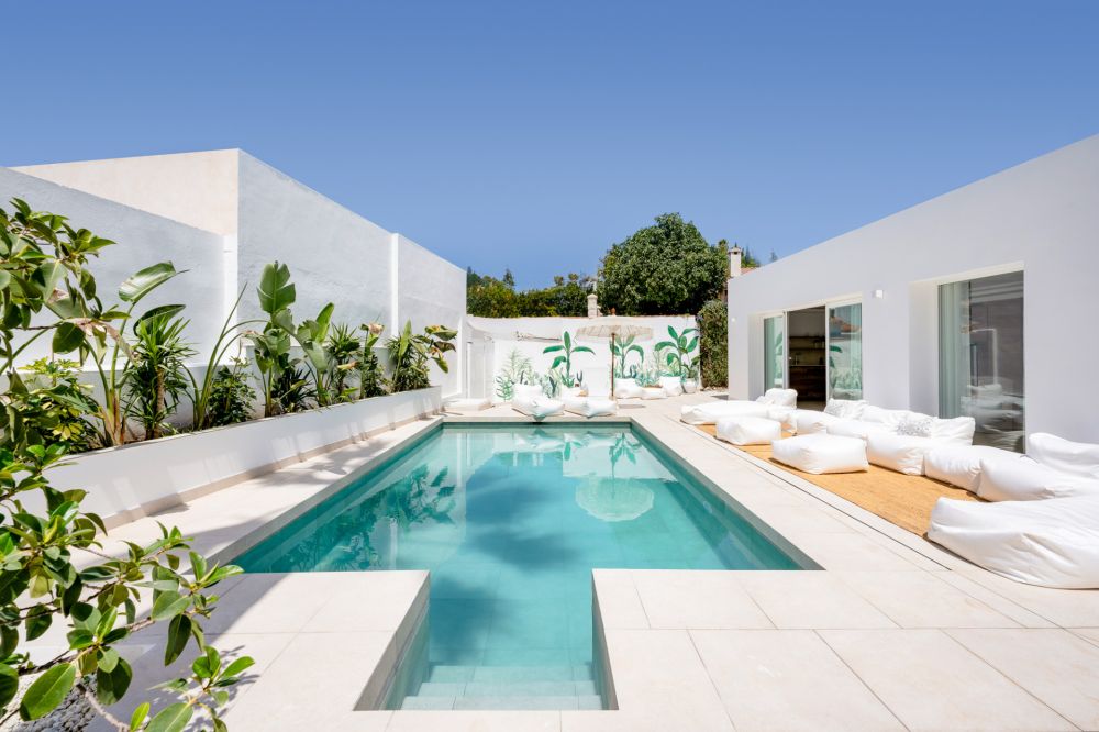 Modern Villa for sale in Nueva Andalucia, Marbella