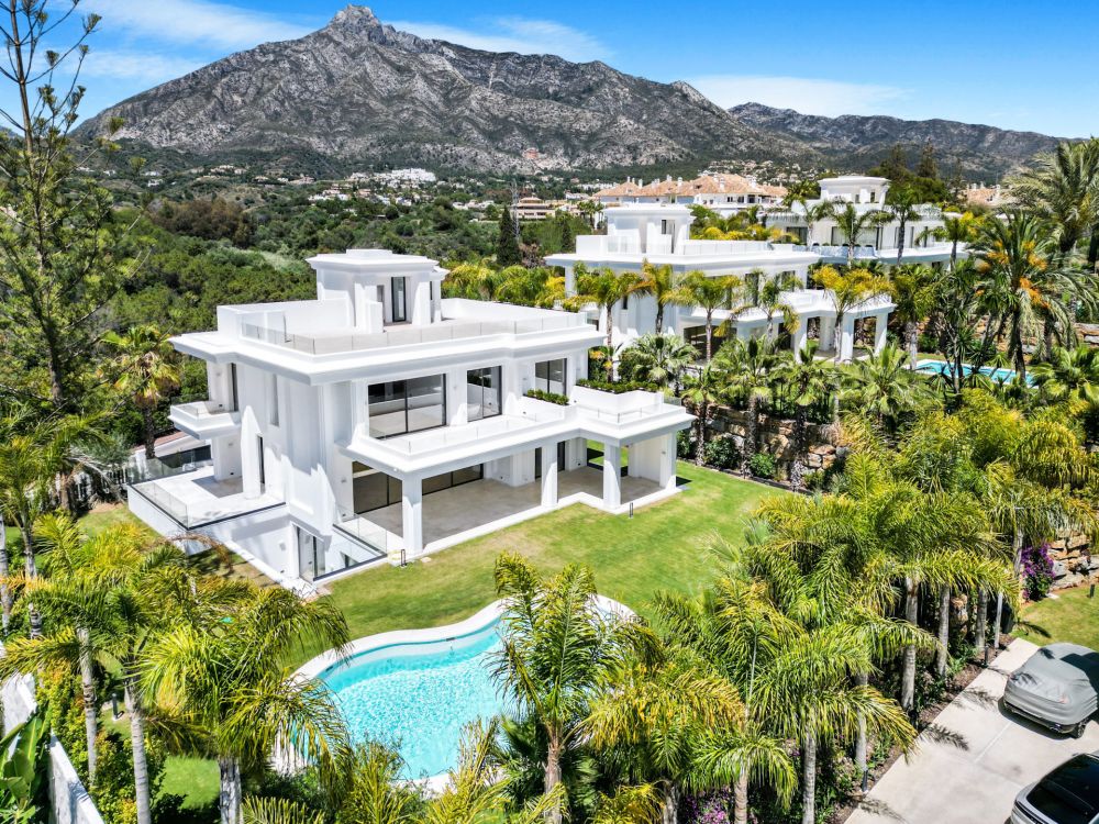 Modern Luxury Villa for Sale in Lomas de Marbella Club, Marbella