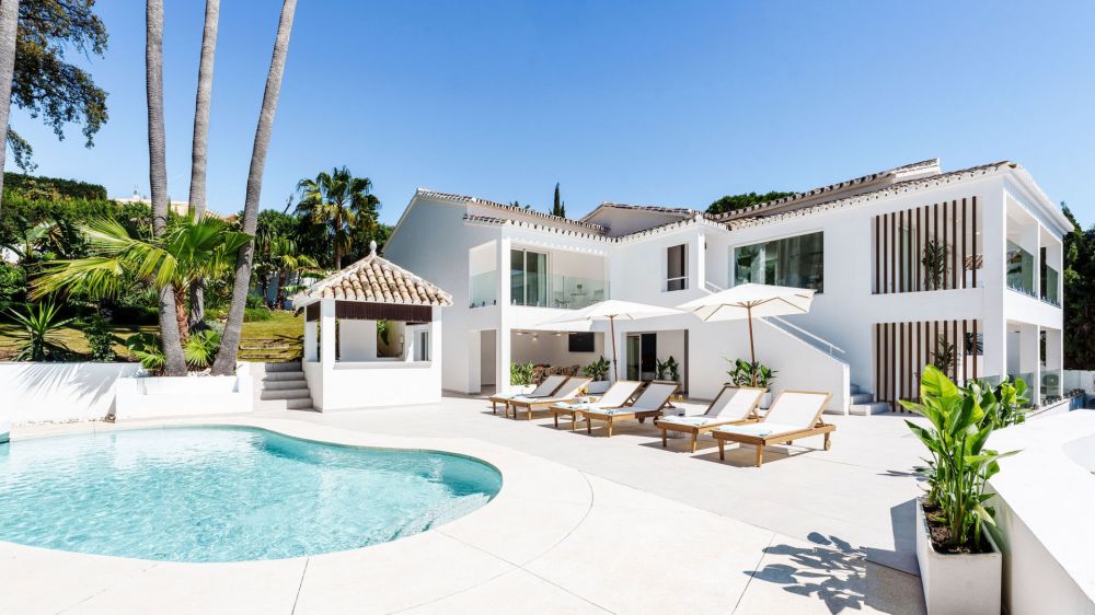 Villa Moderna de Lujo en Venta en El Rosario, Marbella Este