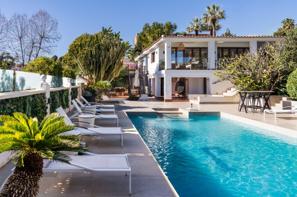 Modern Villa for Sale in Nueva Andalucía, Marbella