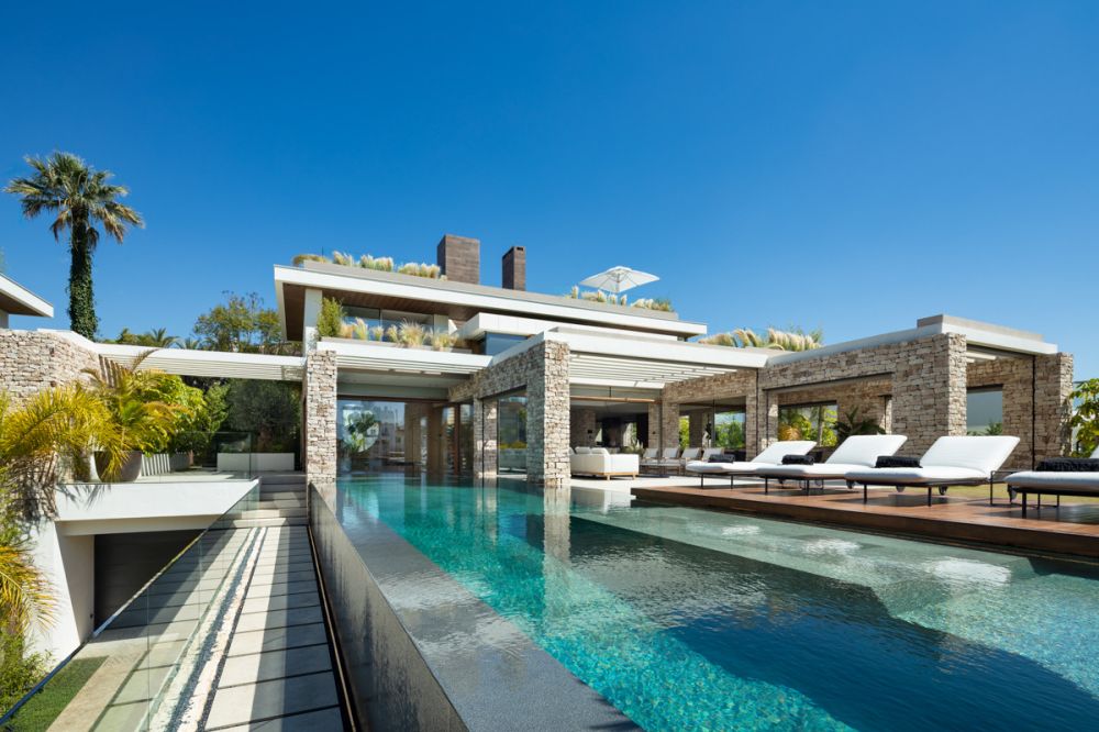 Luxury Modern Villa for Sale in Nueva Andalucía, Marbella