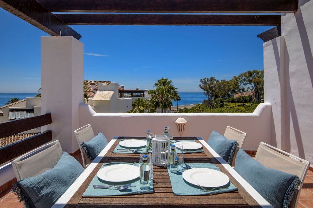 Beachfront Duplex Penthouse with 3 Bedrooms in Bahía del Velerín