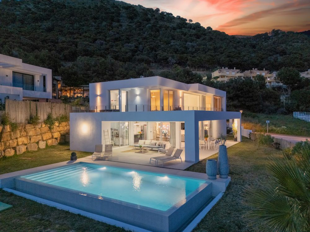 Villa de lujo moderna en venta en Mijas .