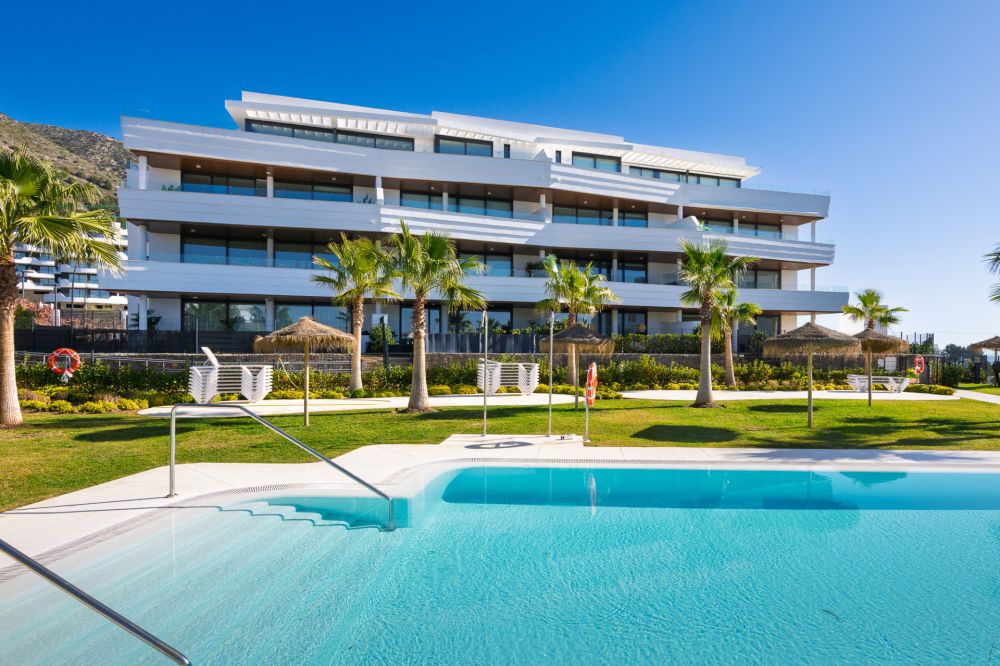 Luxury Groundfloor Apartment for Sale in El Higuerón, Fuengirola