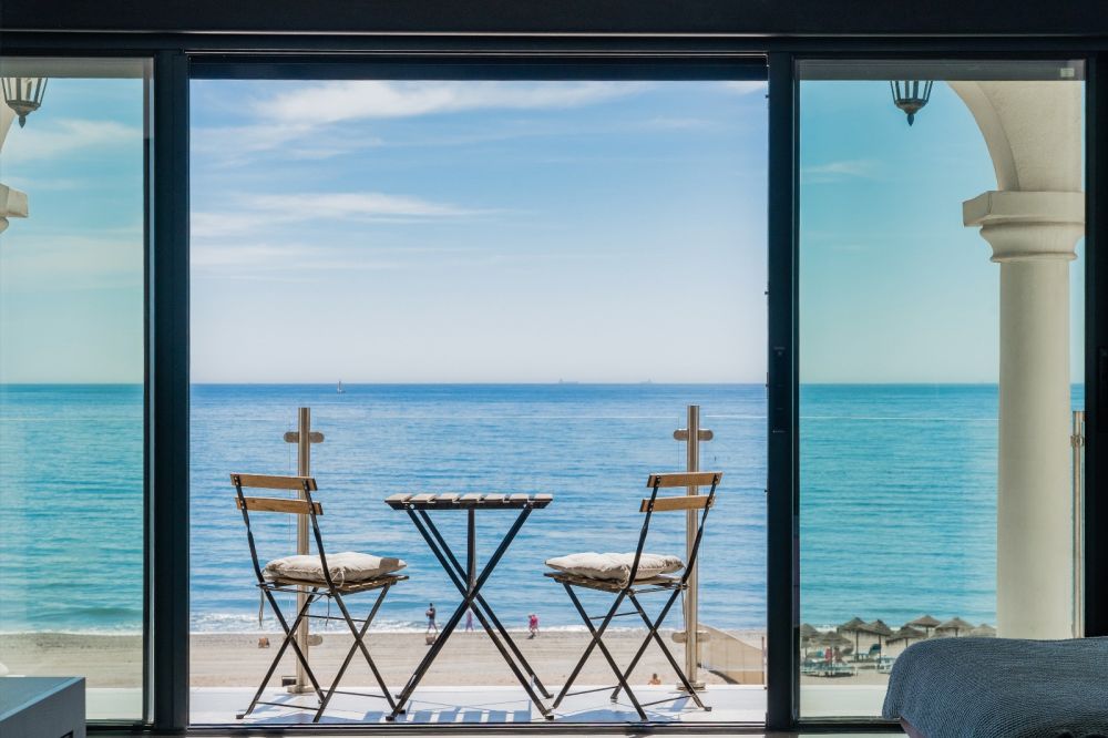 Stylish 2-Bedroom Apartment for Rent in Benahavis