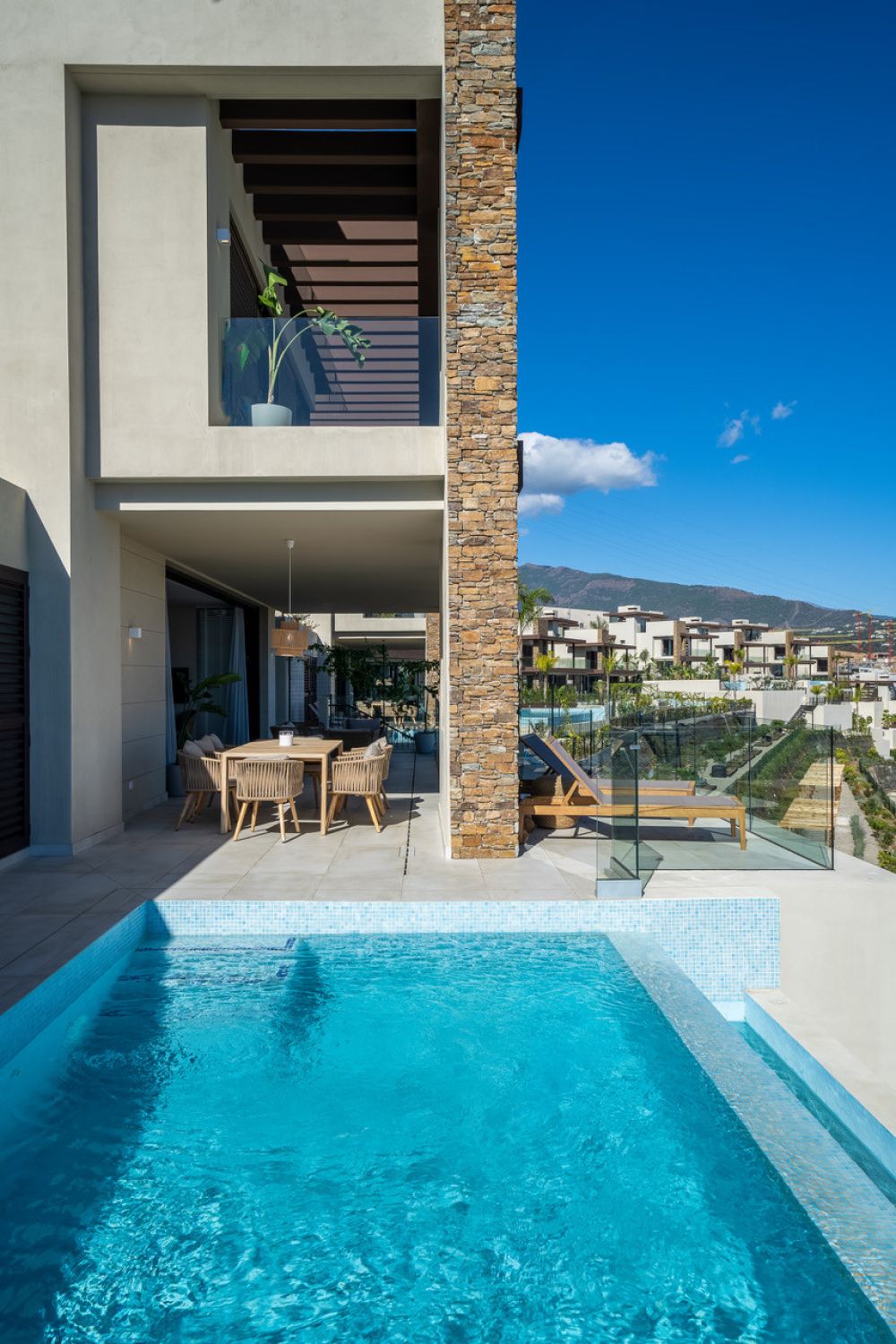 Villa de lujo nuevo y moderna en venta en Benahavis