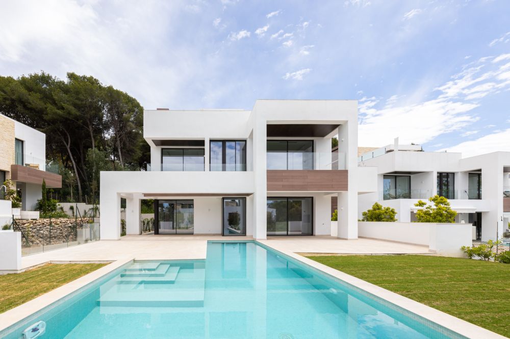 Villa de lujo moderna en venta en Marbella, Milla de Oro.