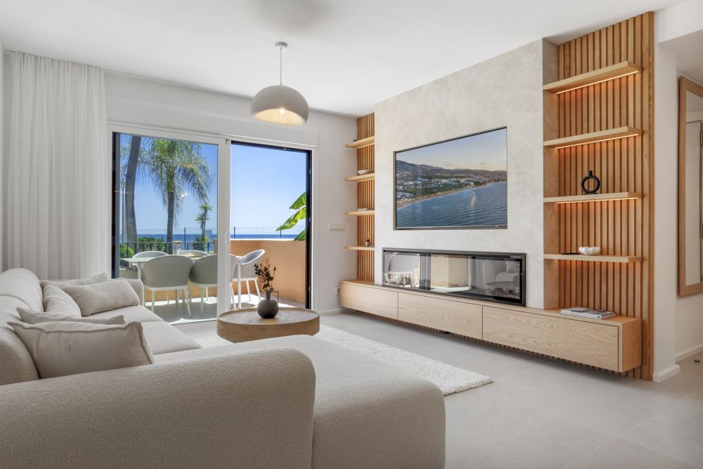 Sea view Luxury Ground Floor Apartment for sale in Estepona