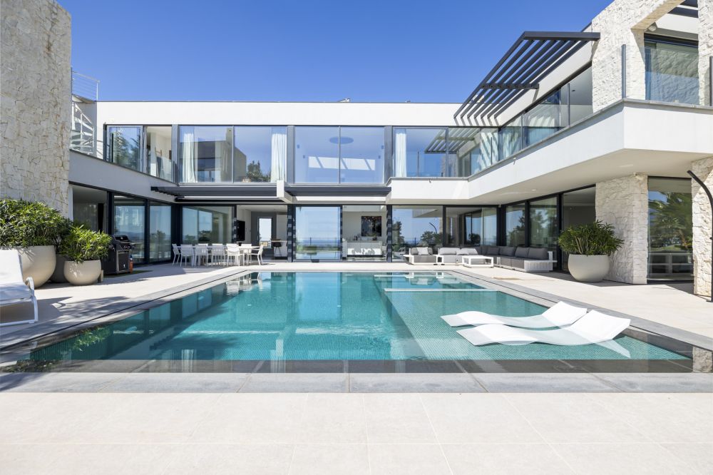 Luxury Modern Villa for Sale in Benahavís