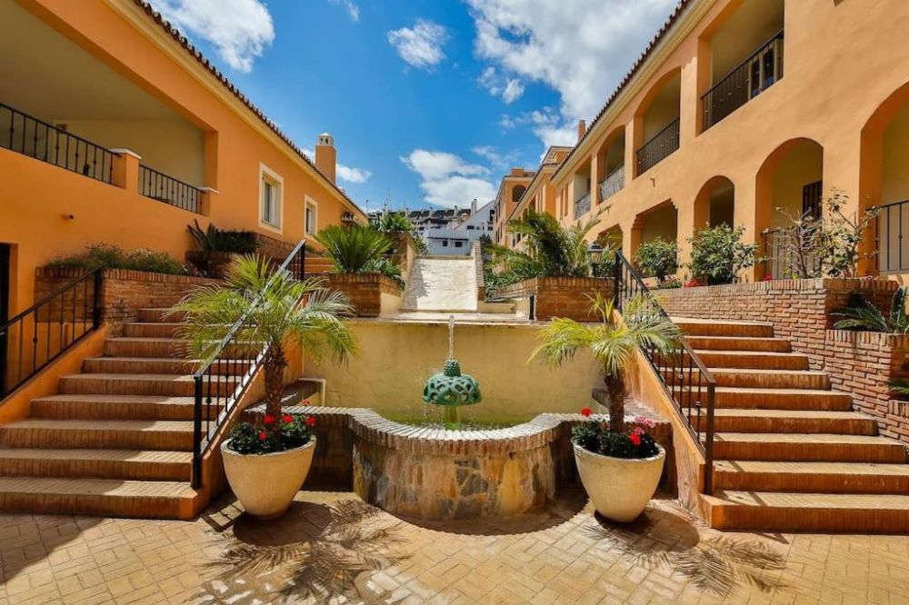 Apartamento para venta de 2 dormitorios en el centro de Nueva Andalucia