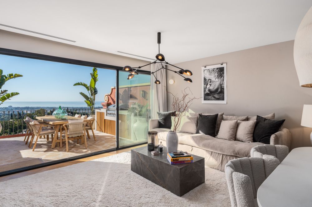Modern Luxury Penthouse for sale in Benahavis