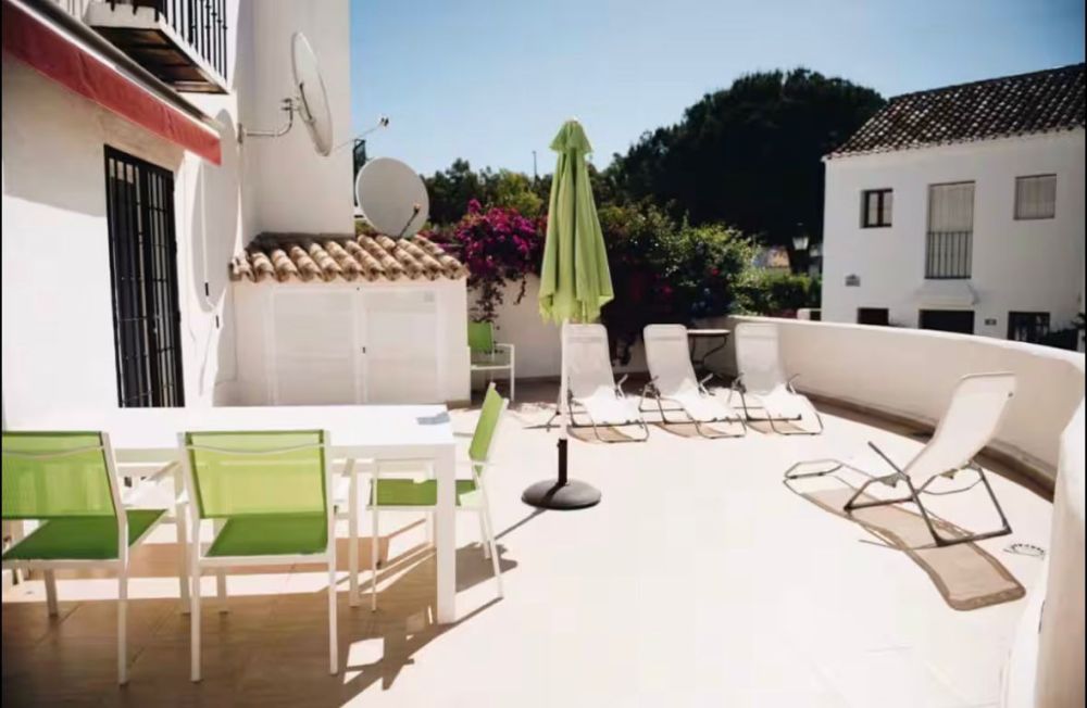 Charming 2-Bedroom Townhouse for Rent in El Naranjal, Marbella