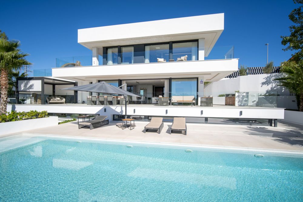 Modern Luxury villa for sale in Nueva Andalucia