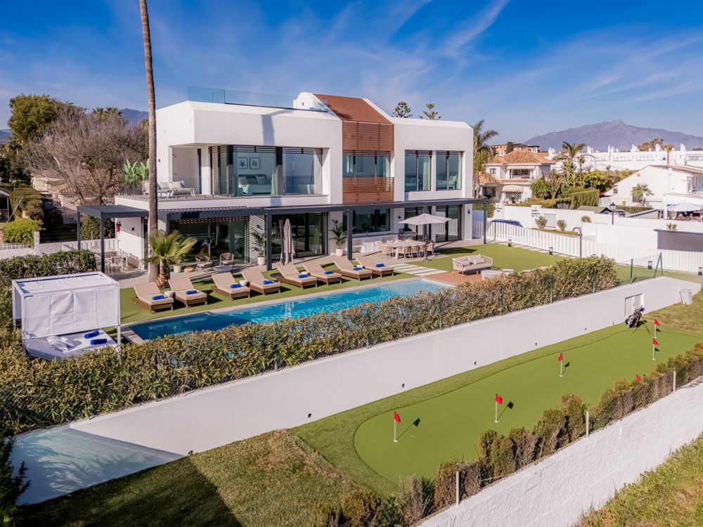 Modern Luxury Villa for sale in Estepona
