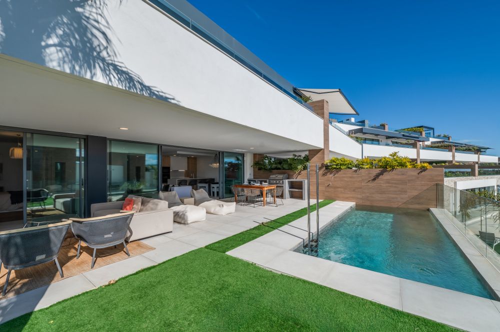 Modern Luxury duplex for sale in Cabopino, Marbella