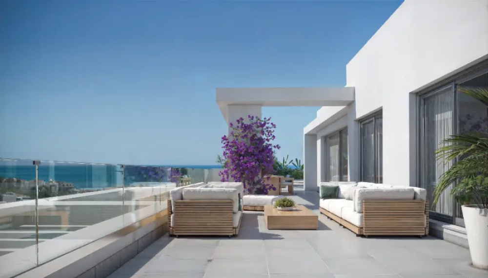 Ático de lujo moderno en venta en Estepona.