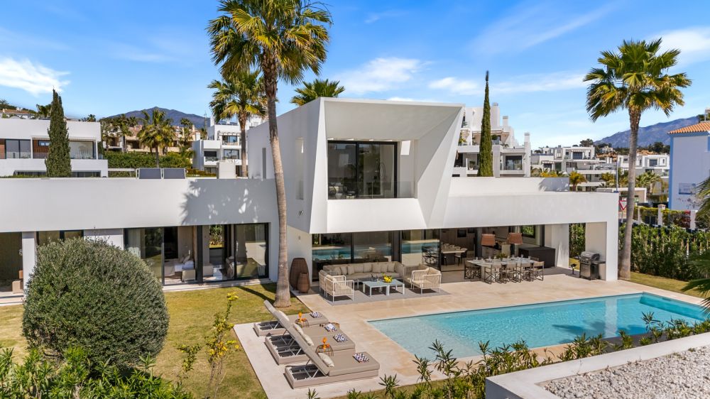 Modern Luxury Villa for sale on the New Golden Mile, Marbella