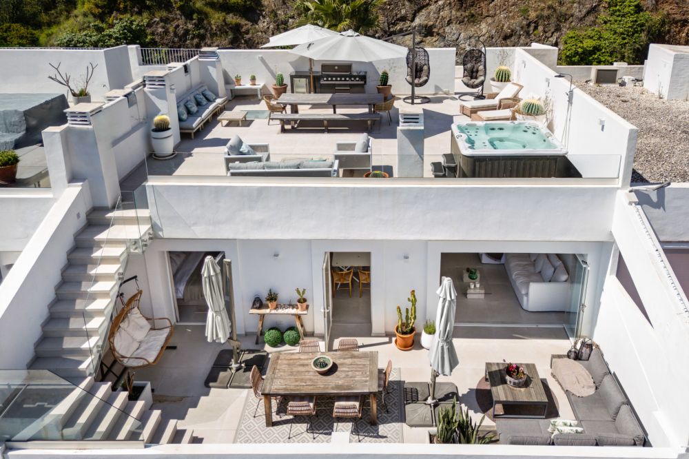 Stylish Penthouse with 3 Bedrooms in La Quinta, Benahavís