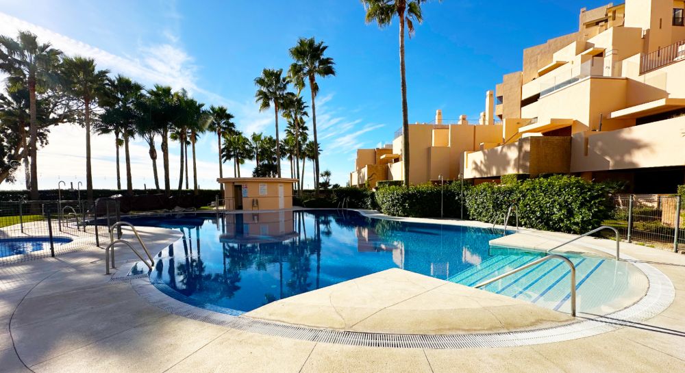 Beachside Ground Floor Apartment in Estepona east