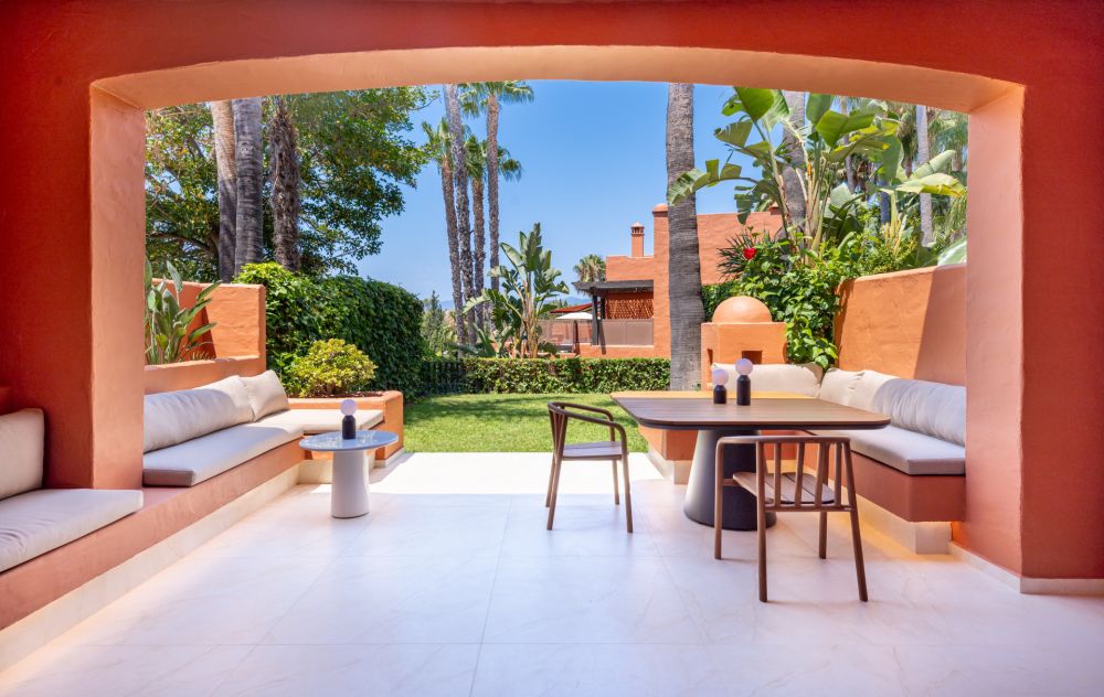 Luxury 4-bedroom townhouse for sale on Marbella’s Golden Mile