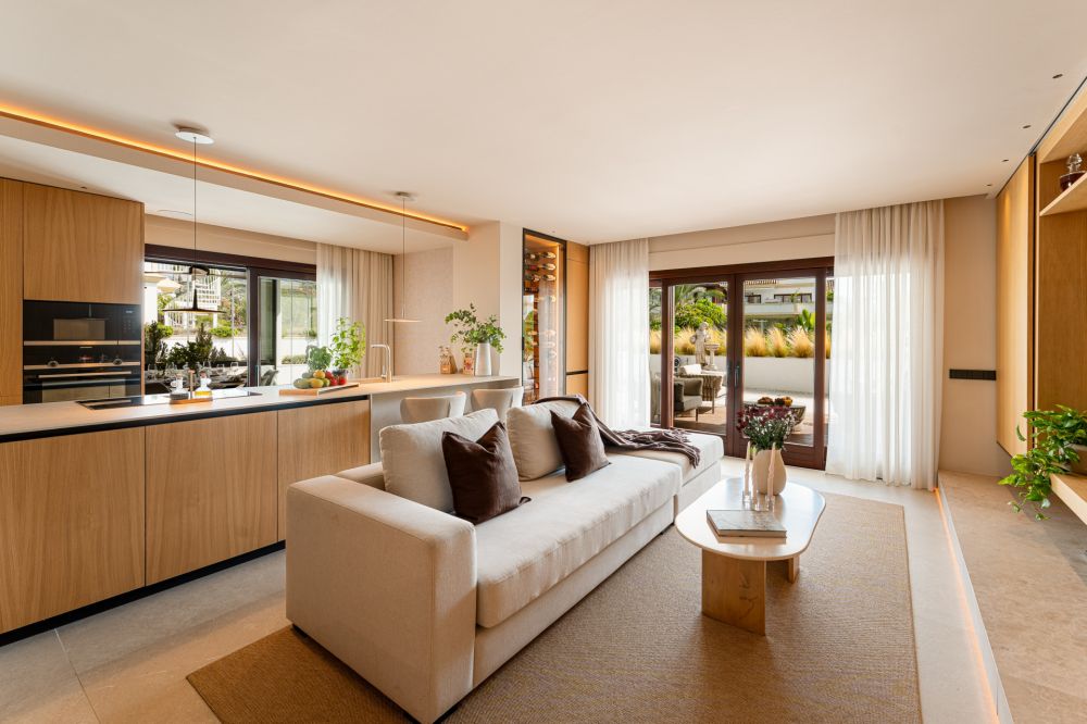Elegant penthouse for sale in Marbella on the Golden Mile