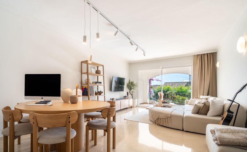 Modern 3-bedroom, 3-bathroom apartment in La Quinta