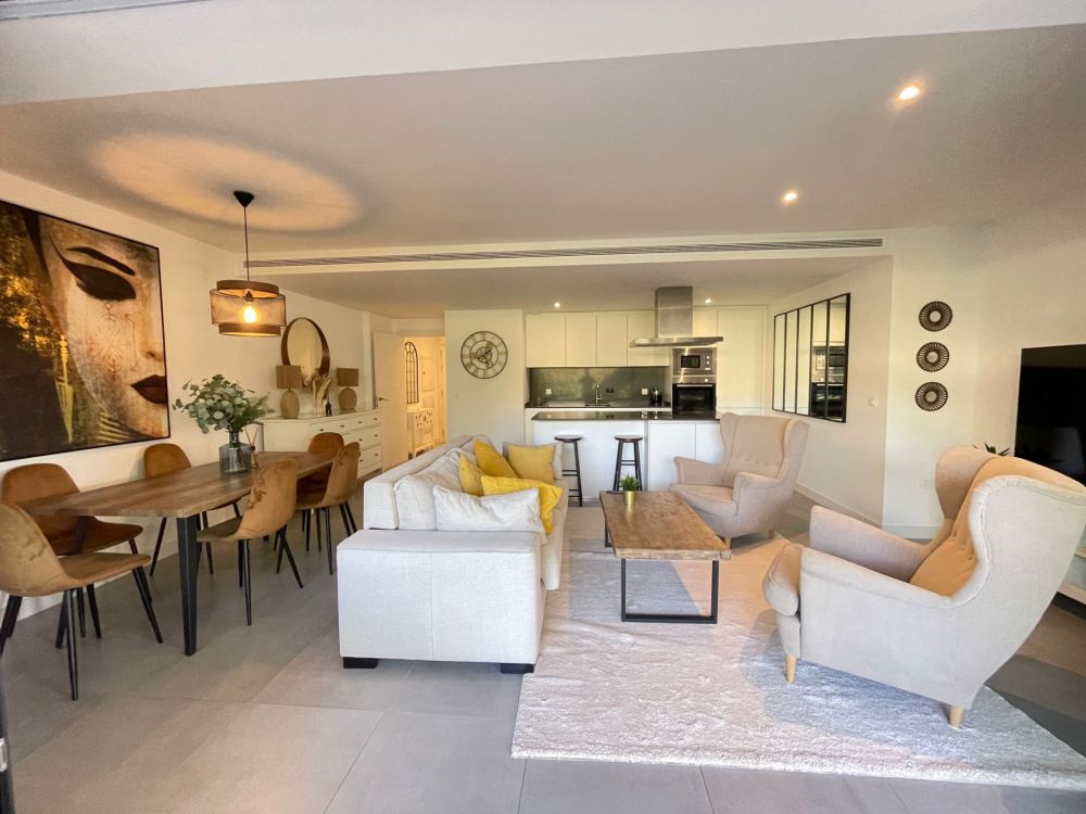 Modern 3-bedroom apartment for rent in Selwo, Estepona