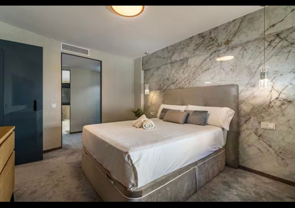 Elegant modern 3-bedroom apartment for rent on Marbella’s Golden Mile