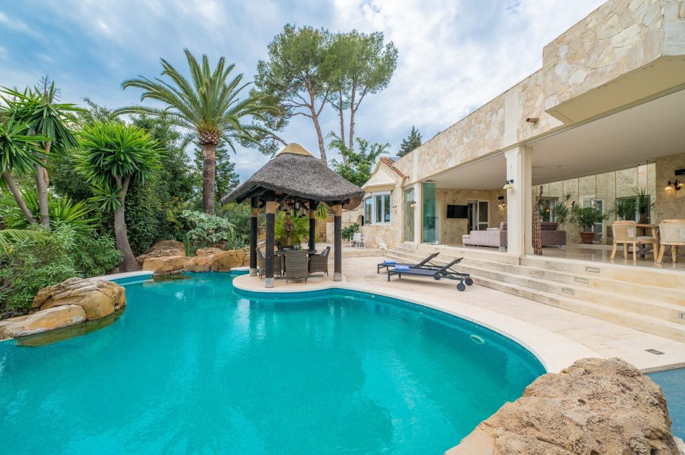 Mediterranean villa for sale in Elviria, Marbella East with oasis garden