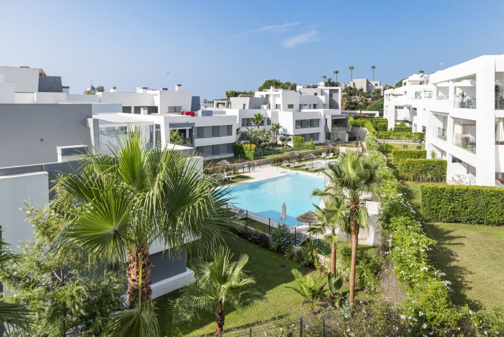 Elegant Modern Apartment for Sale in Estepona