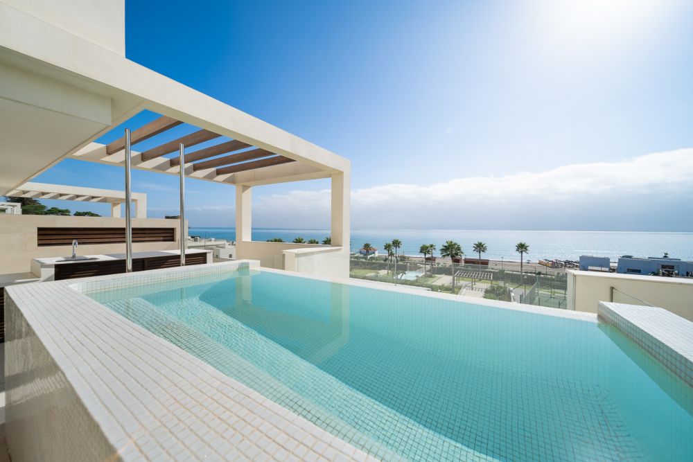 Brand new 4 bed duplex penthouse beahfront in Estepona