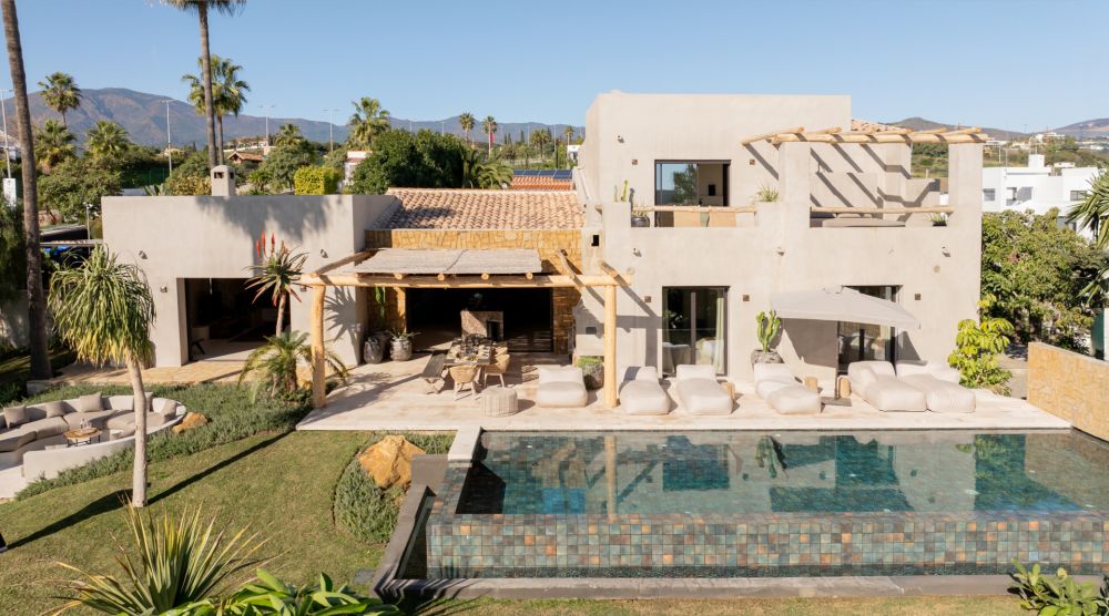 Elegante villa contemporánea en venta en Marbella Oeste
