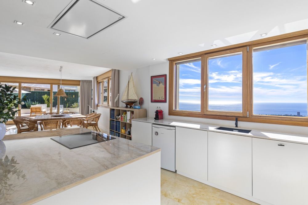 Luxury panoramic penthouse for sale in with sea views in Marbella