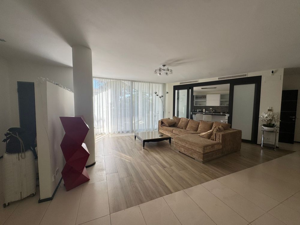 Luxury Townhouse with Rooftop Terrace in Meisho Hills, Marbella