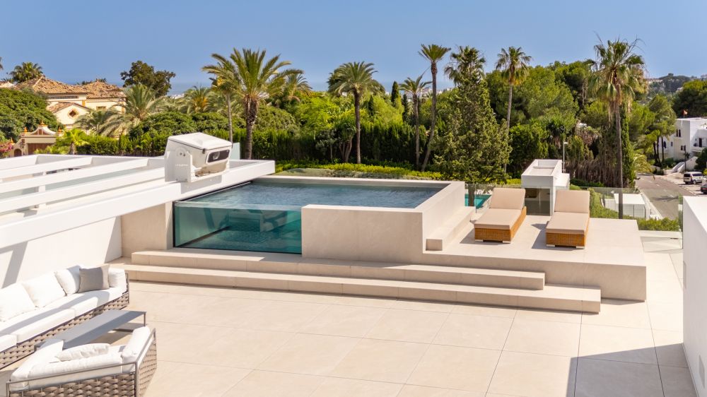 Modern semi-detached villa for sale in Marbella