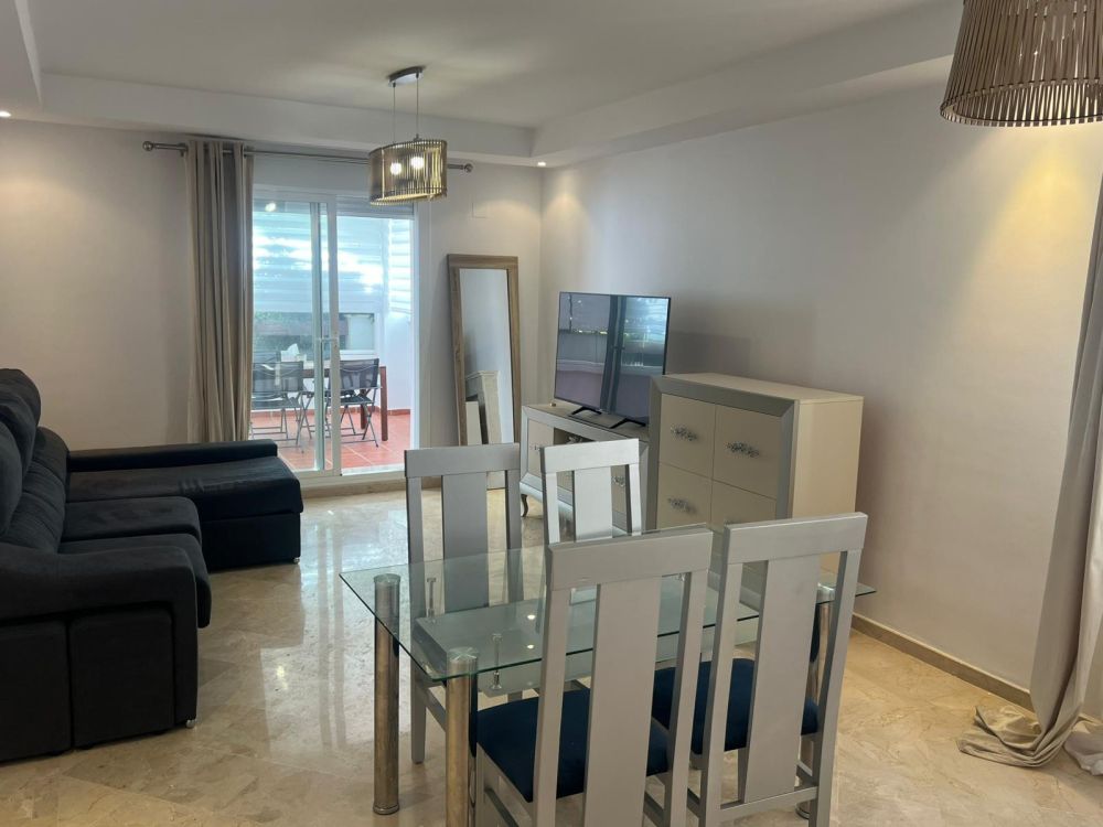 Residencia de 2 dormitorios en planta baja en Nueva Andalucía, Marbella