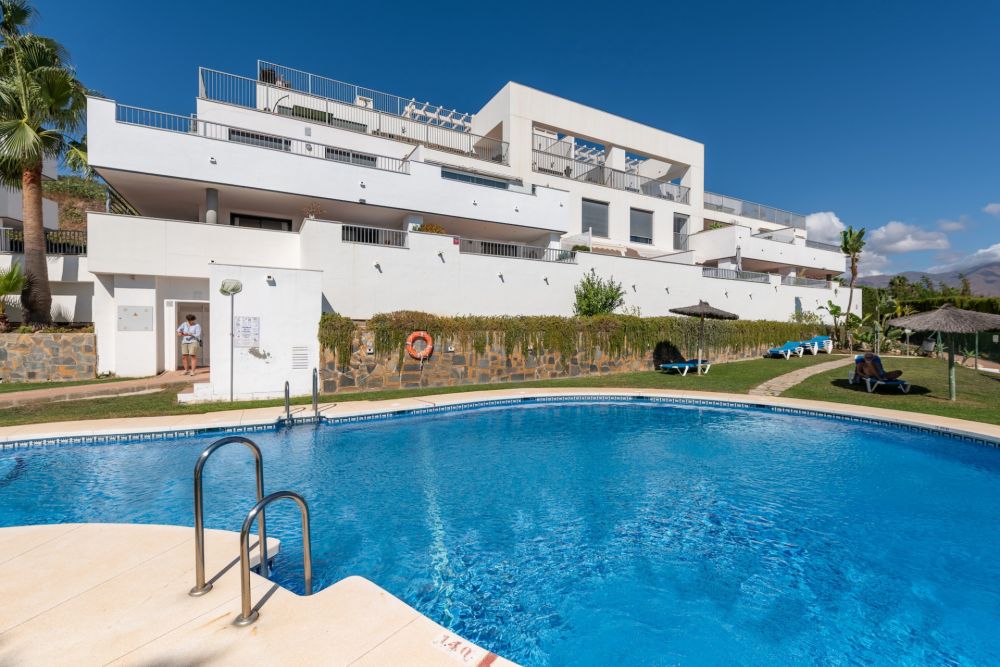 Penthouse with sea view for Sale in Doña Julia Golf, Casares