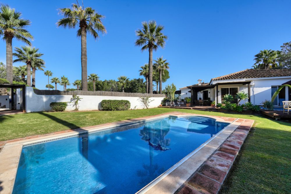 Villa de lujo de estilo colonial en venta en Sotogrande