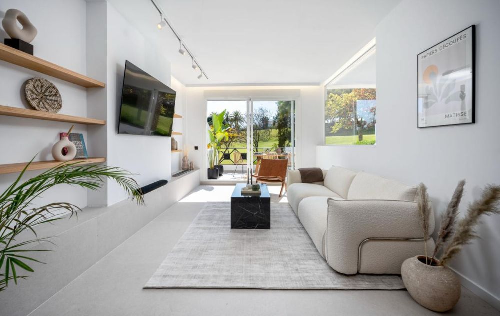 Apartment Italy La Quinta – 3-Bedroom Modern Renovated Apartment