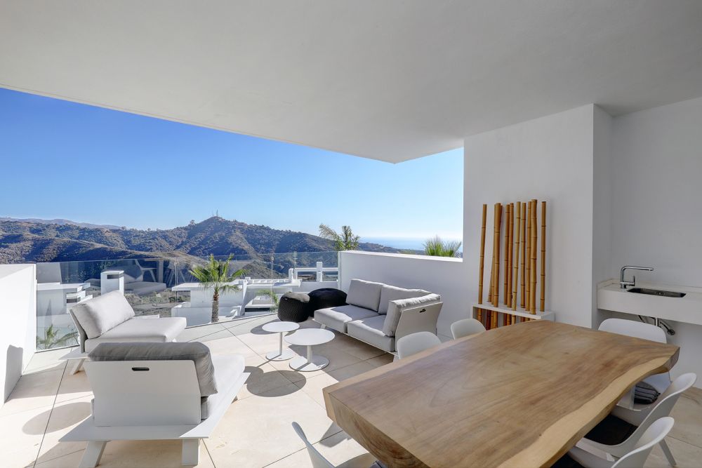 Ground floor apartment for sale in Marbella part of a luxury community