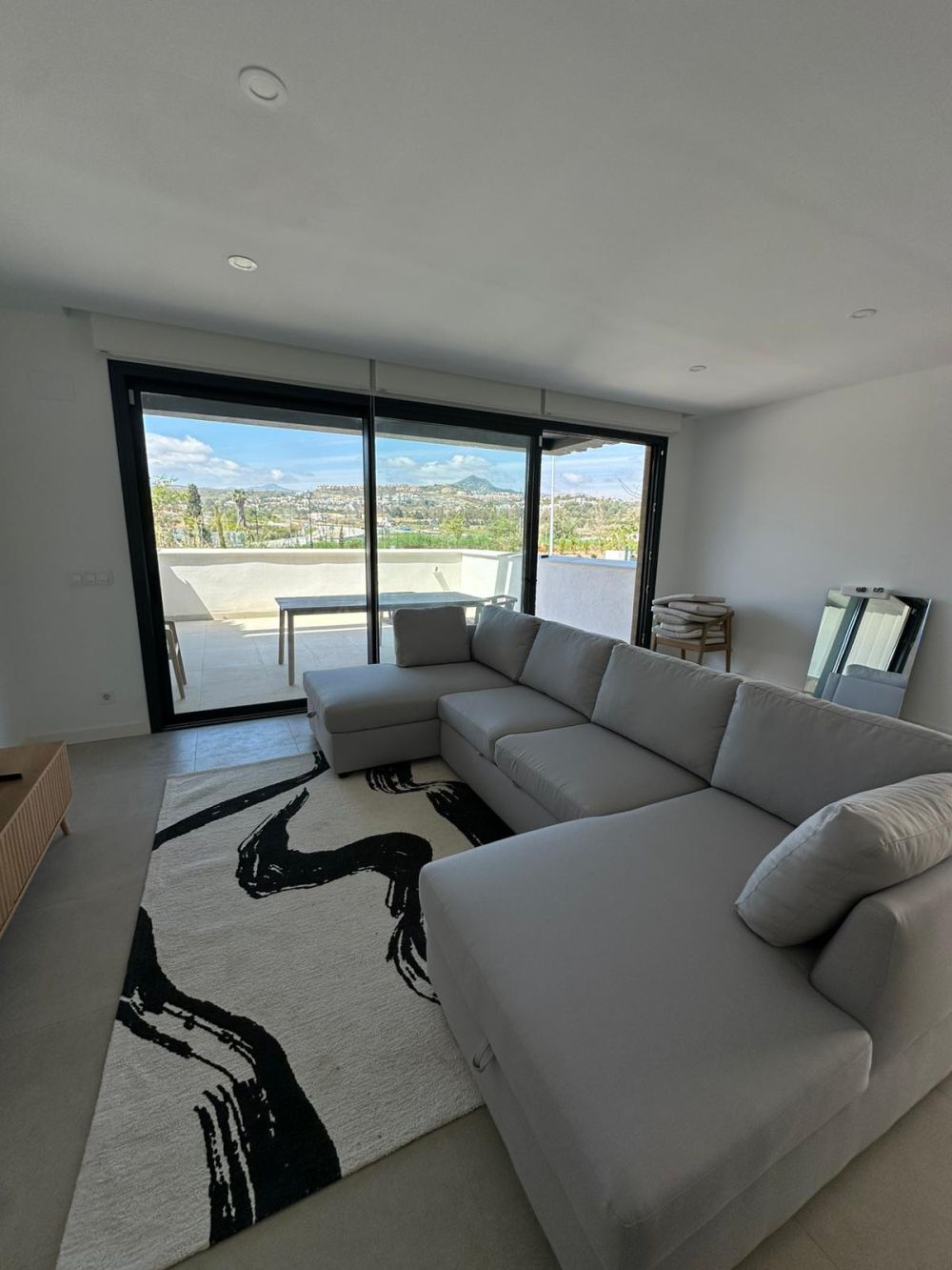 Modern 3-Bedroom detached house with Spacious Terrace in Atalaya Hills